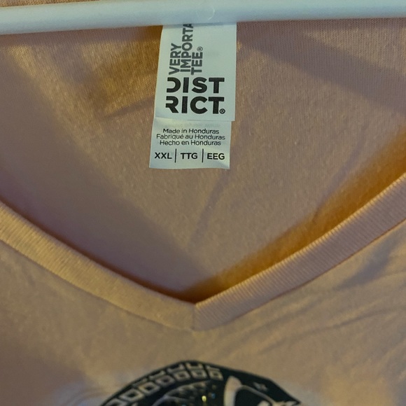 NEW!! Woman’s Shirt. - Picture 5 of 6